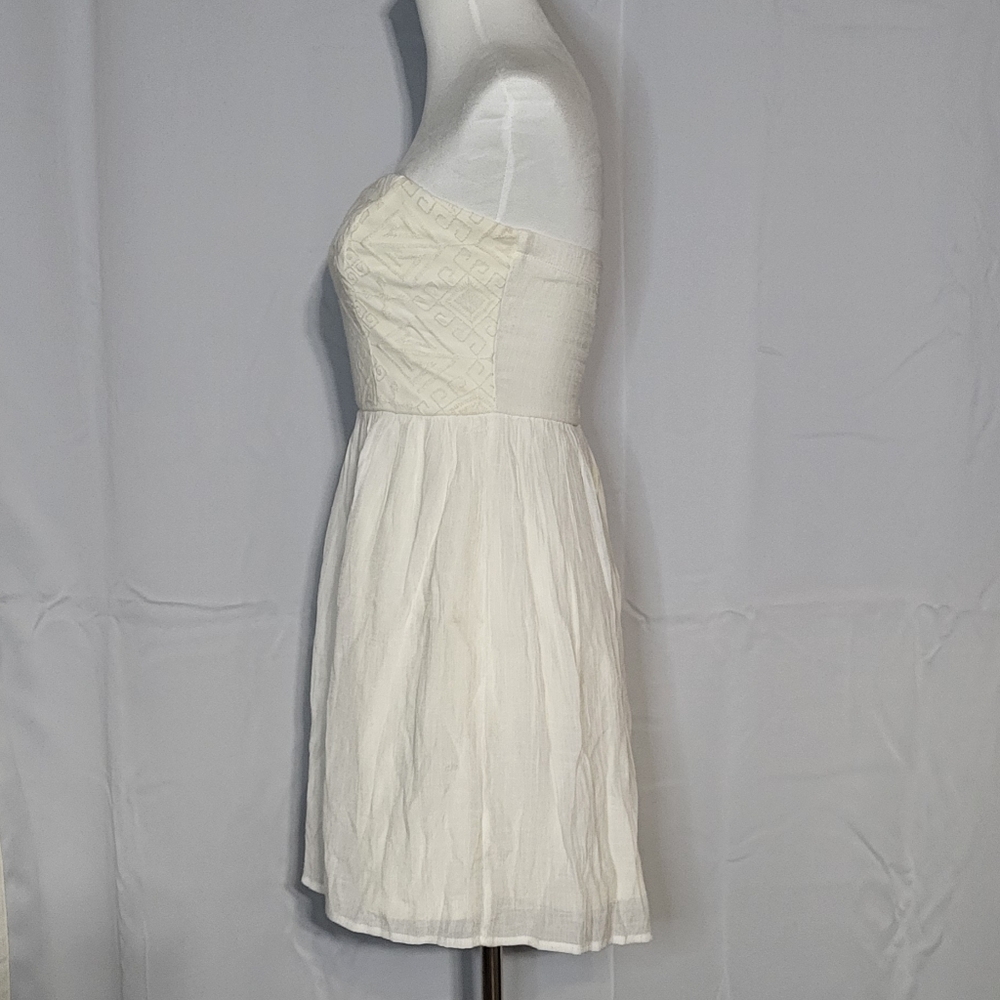 Charlotte Russe Womens White Strapless Mini Dress Size Medium EUC 🐈 - Picture 6 of 12